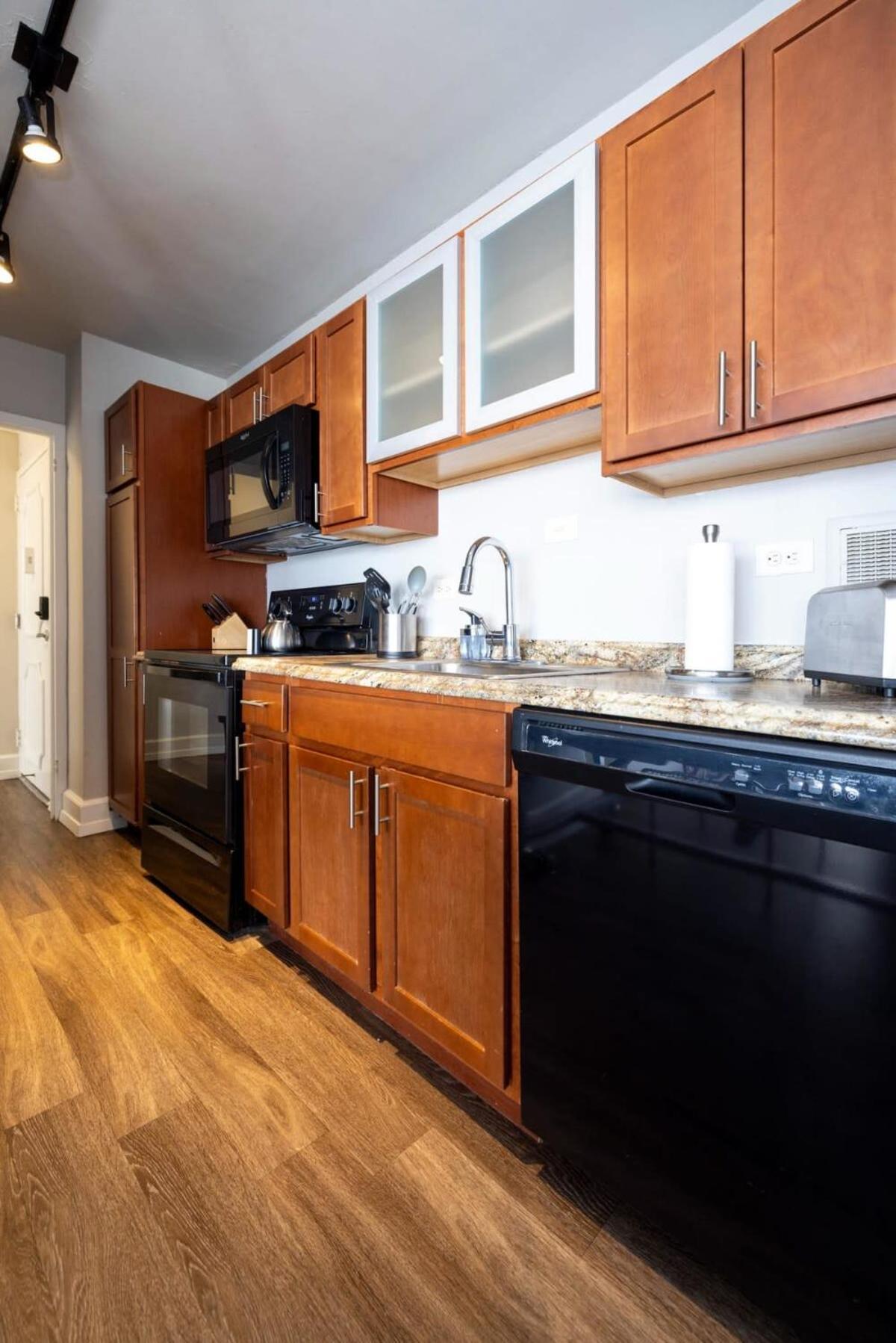 Cozysuites 800 Tower 2br With Gym! 31 Apartment